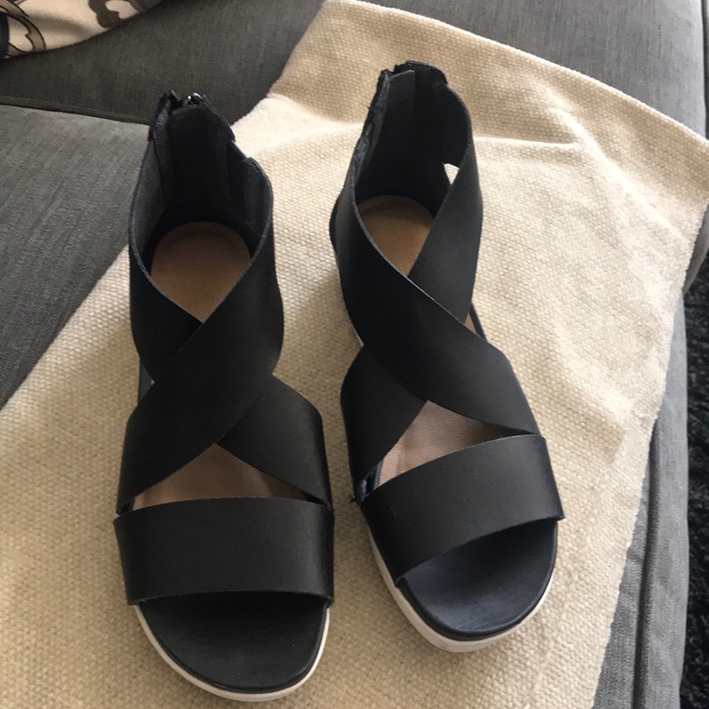 Women’s sandals